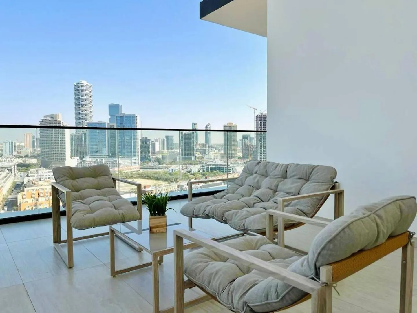Apartment Sunkissed Serenity Luxe 2Br W Plunge Pool Dubai