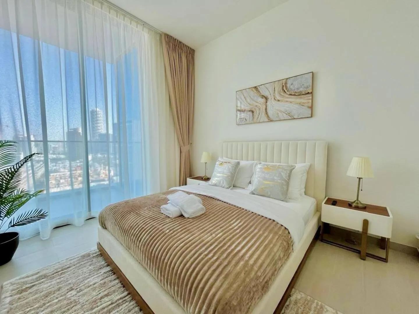 Apartment Sunkissed Serenity Luxe 2Br W Plunge Pool Dubai