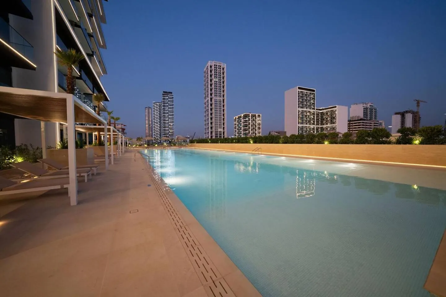 Apartment Sunkissed Serenity Luxe 2Br W Plunge Pool Dubai